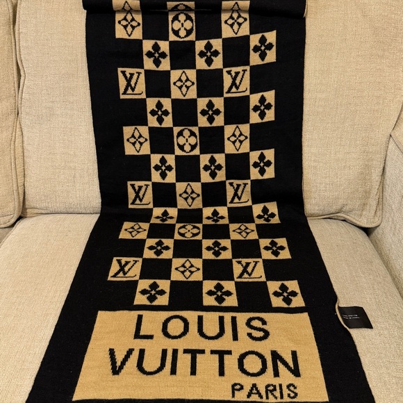 Louis Vuitton Checkered Black and Tan Scarf - Picture 1 of 7